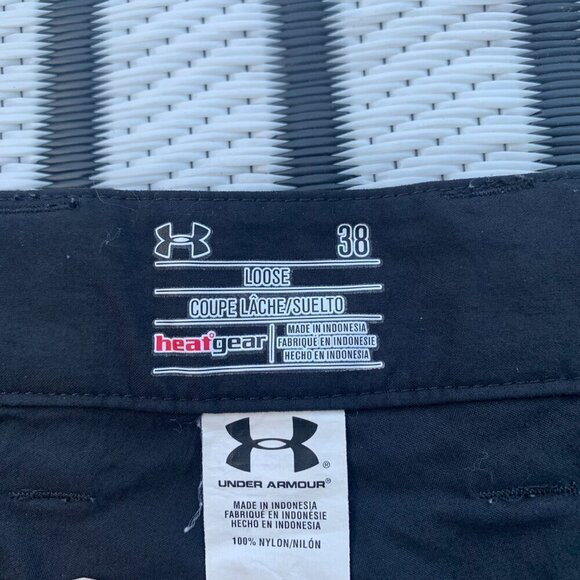 Under Armour Flat Front Loose Fit Shorts - Picture 4 of 7